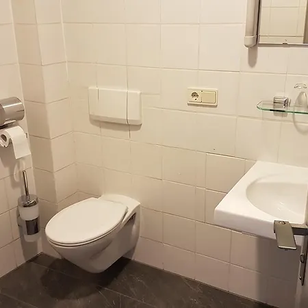 Alte Schmiede 3*