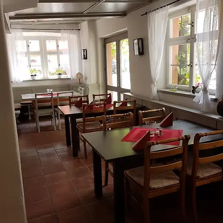 Alte Schmiede 3*